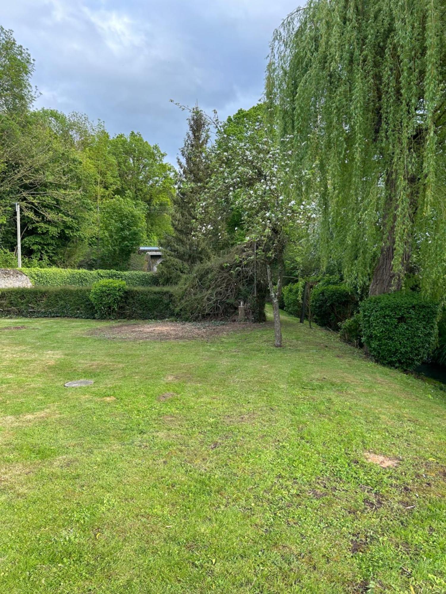 Maison Au Calme Avec Riviere A Cote De Chartres Saint-Prest Zimmer foto